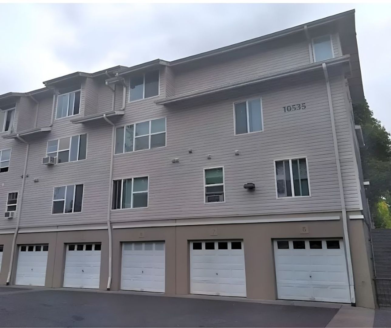 Portland Apartment: 10535 E Burnside St.