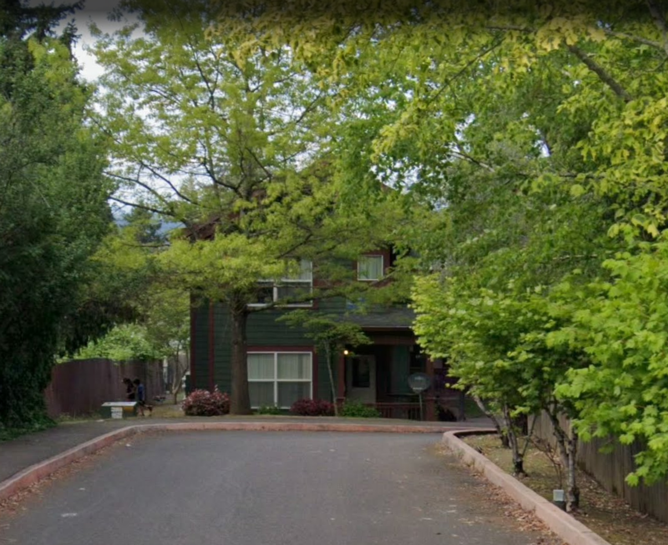 Portland Apartment: NE Fremont St