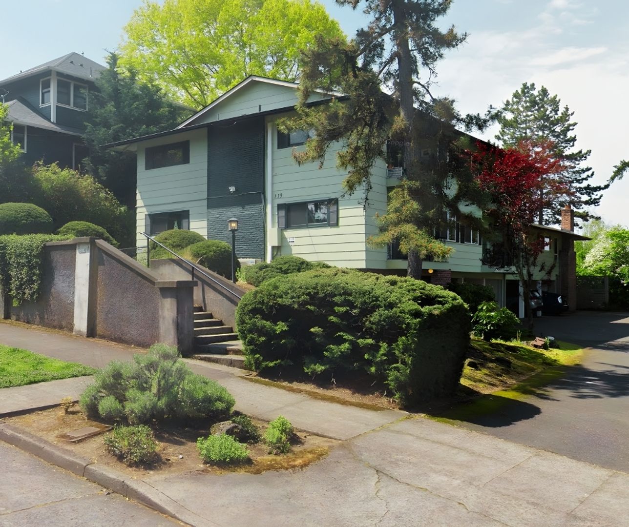 Portland Apartment: 319 NE 62nd Ave
