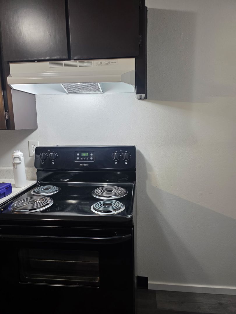 Portland Apartment: SE 160th Ave