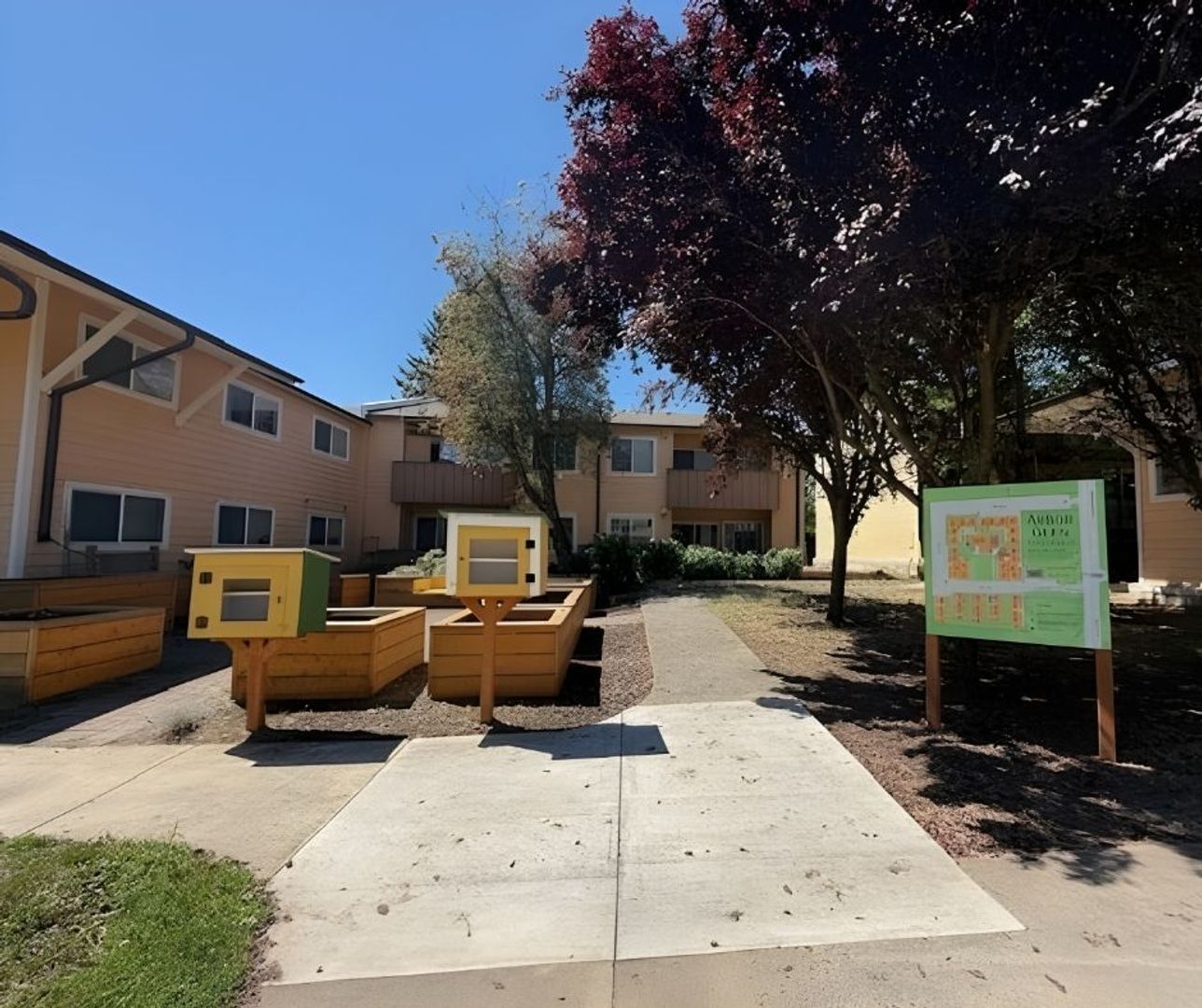 Portland Apartment: 2609 SE 145th Ave