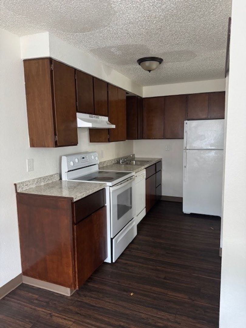 Portland Apartment: 2620-2626 SE 112th Ave