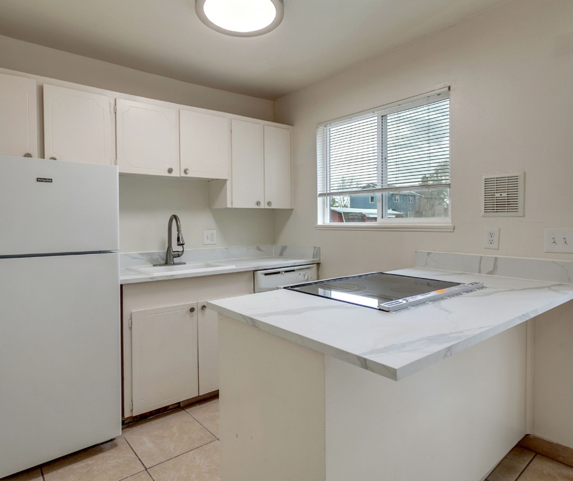 Tigard Apartment: 11445 SW Greenburg Rd