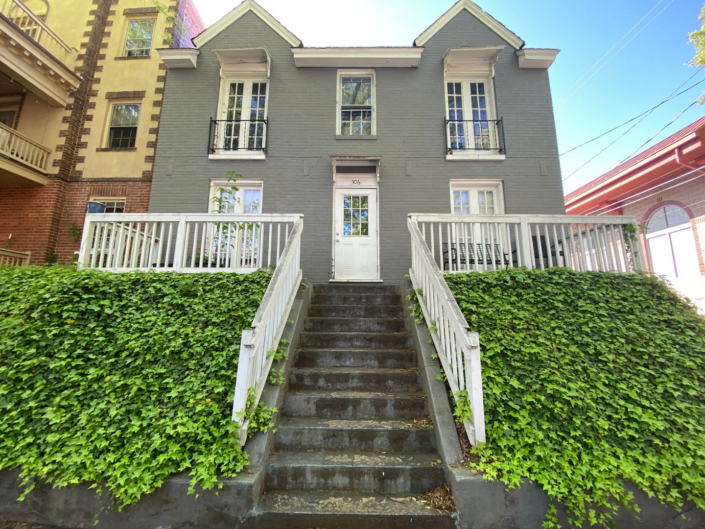 Richmond Apartment: 306 N Cleveland Street