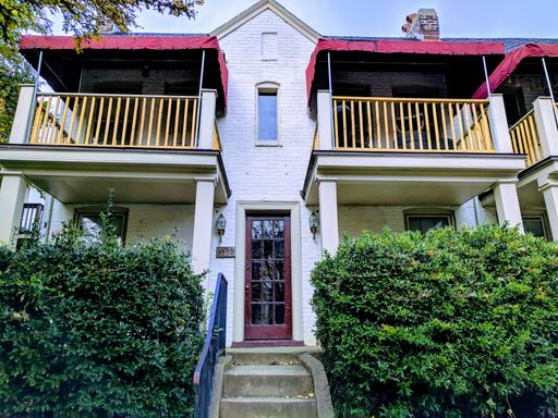 Charming 1bdrm/1bth Apartment Located in Richmond's Museum District/Carytown Area w/Private Balcony!/Private Balcony! – photo 1