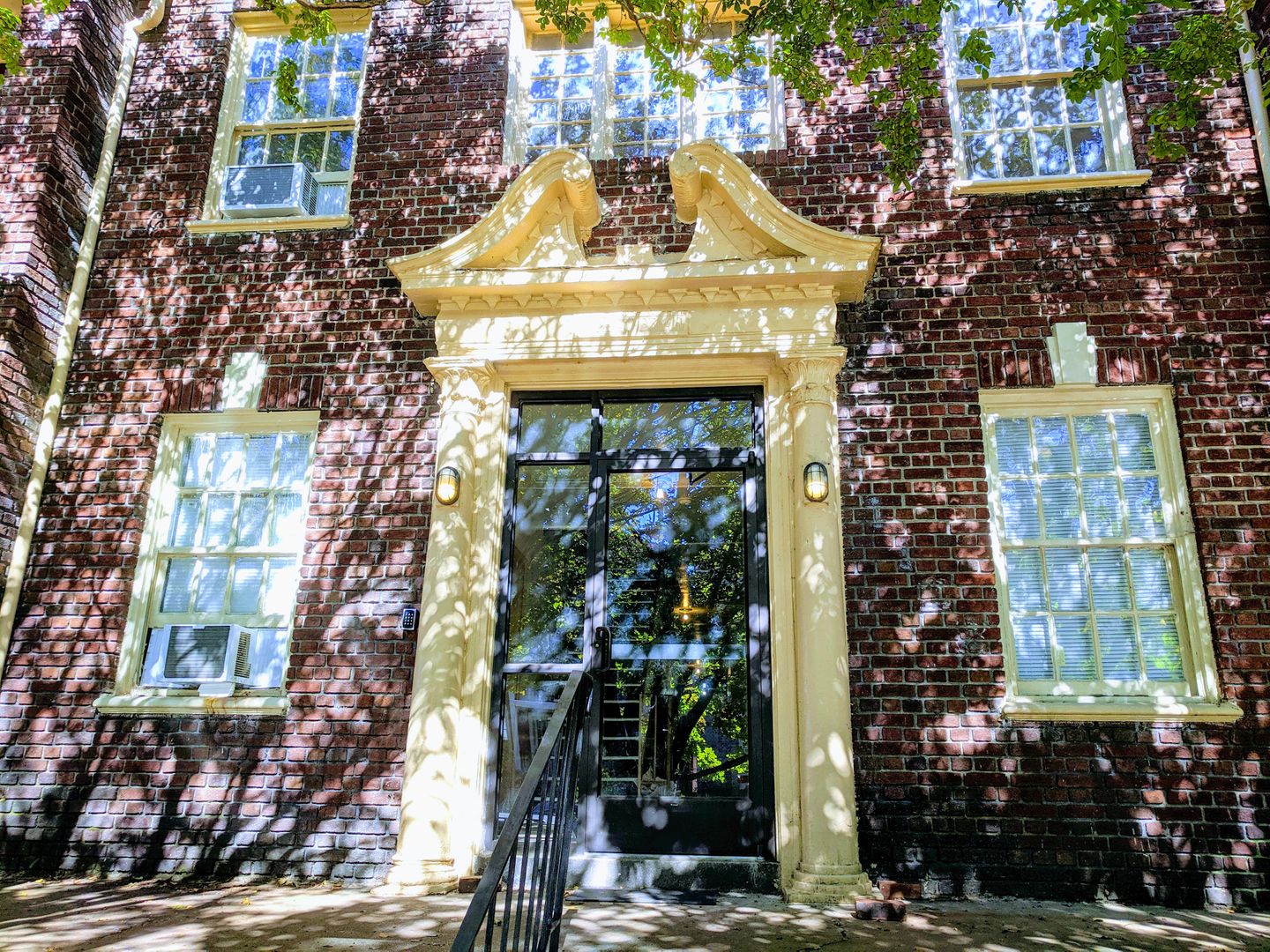 Richmond Apartment: 1128 W. Grace St.