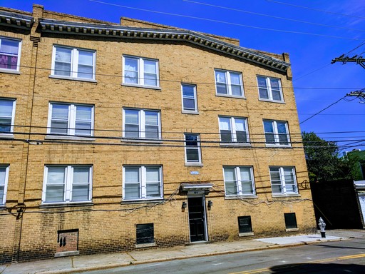 Charming 2bdrm/1bth Apartment In Richmond's Museum District With Private Balcony! – photo 1
