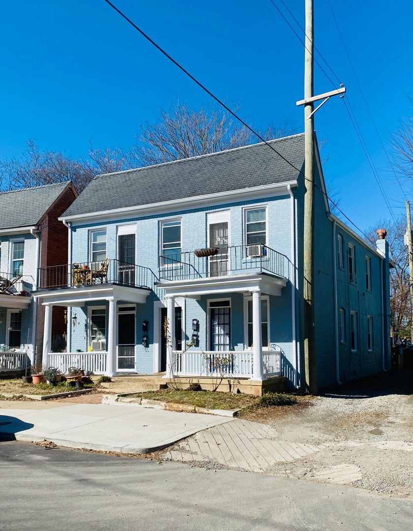 Richmond Apartment: 8 N. Auburn Ave.