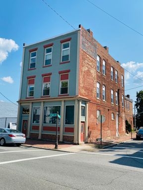 Spacious 3bdrm/1bth Apartment Located in the Heart of VCU on Cary Street!! – photo 1