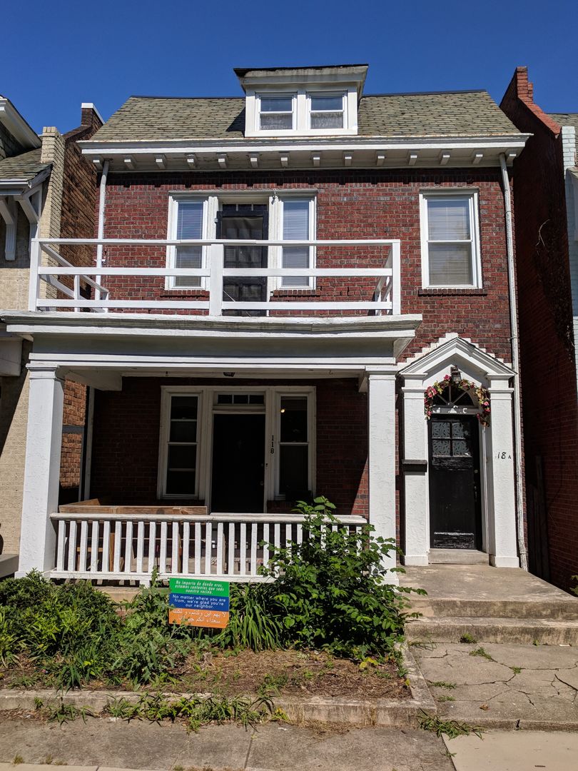 Richmond Apartment: 118 S. Colonial Avenue