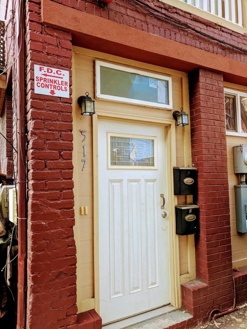 Richmond Apartment: 517 N. Harrison St.