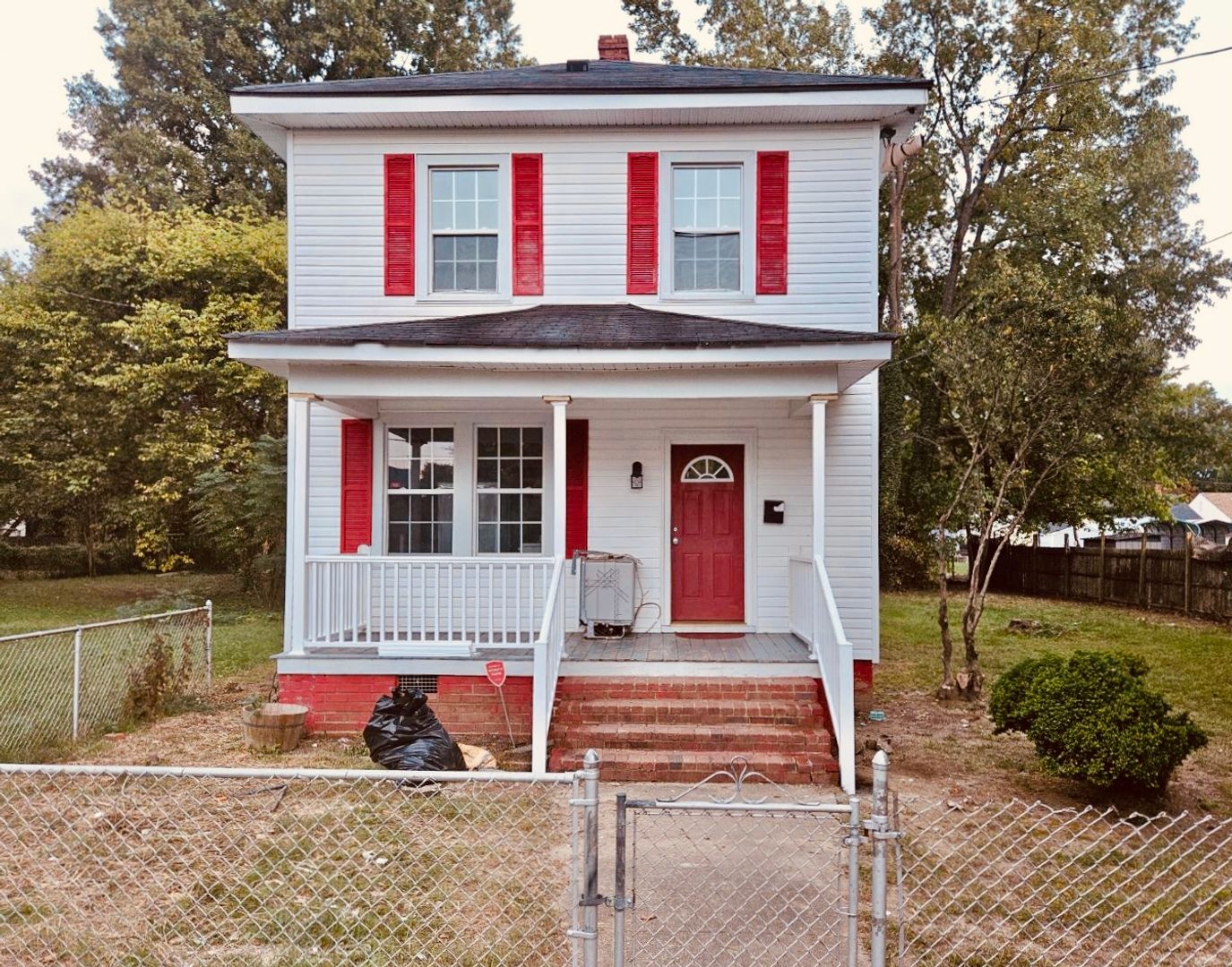 Richmond House: 2004 Ingram Ave.
