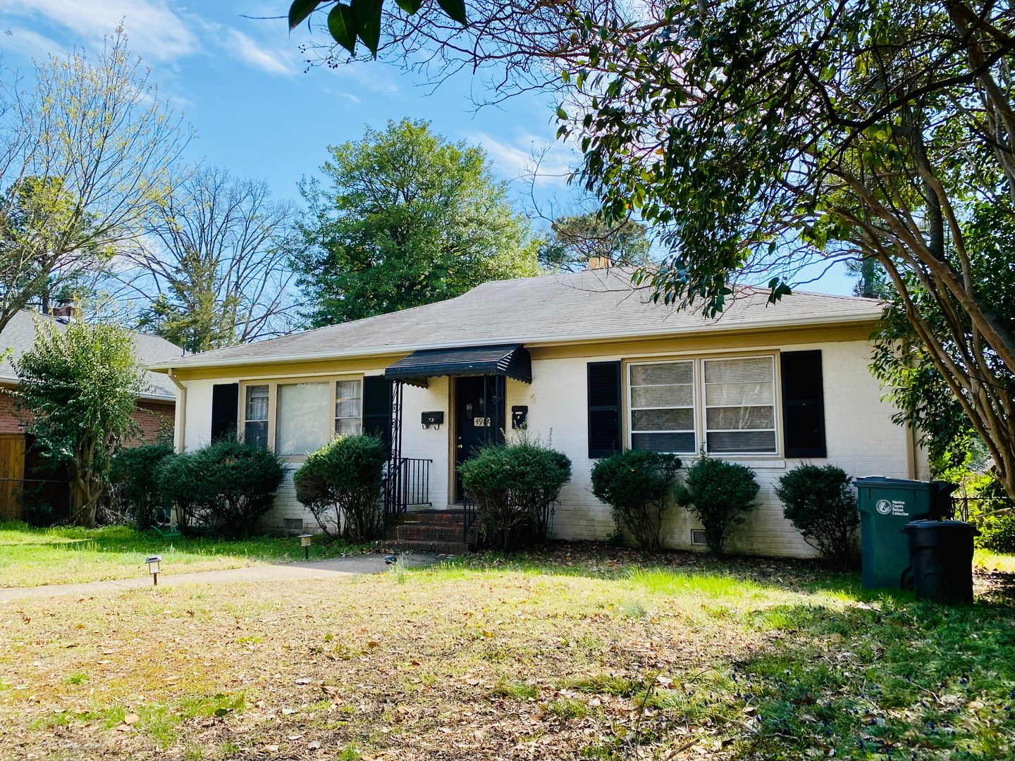 Richmond Apartment: 4913 Monument Avenue