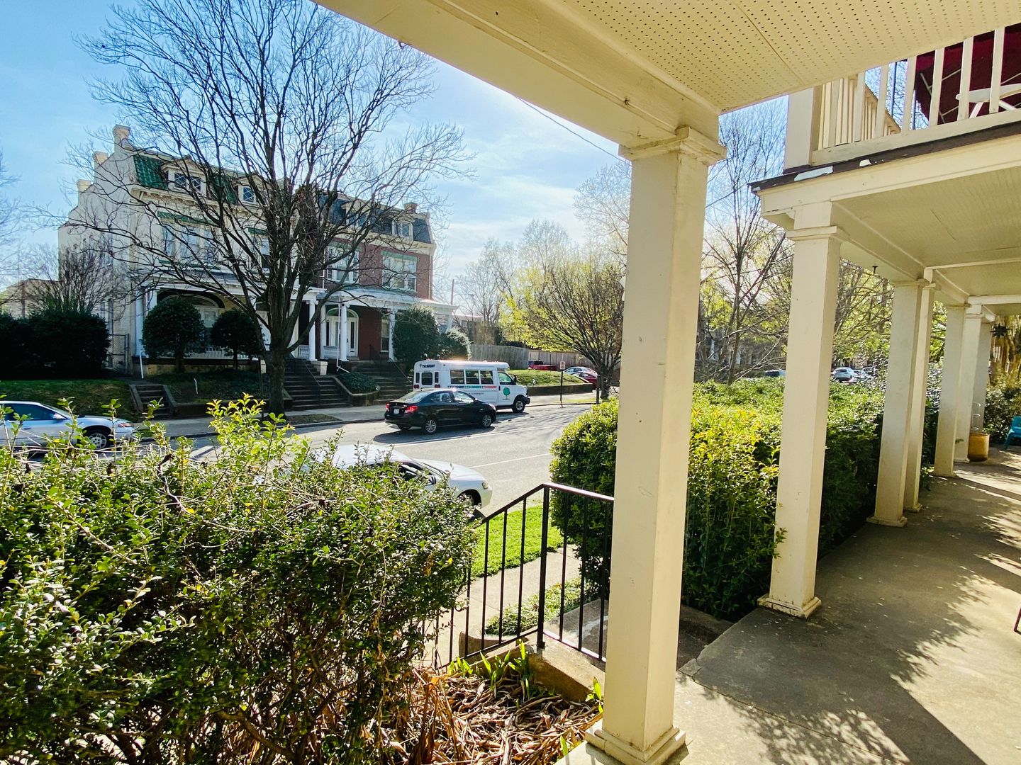 Richmond Apartment: 3320 Ellwood Ave.