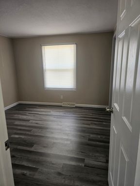One Bedroom Villa Located in the heart of Downtown Warrenton