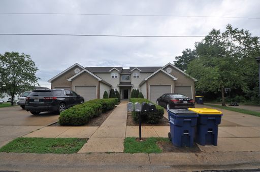 Updated 3 Bedroom Townhome