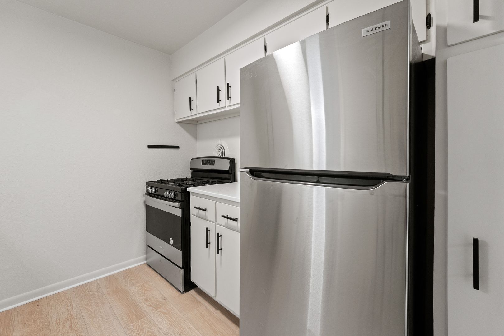 Fort Wayne Apartment: 2445 Fairfield Ave