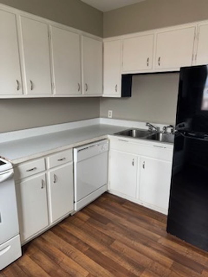 Fort Wayne Apartment: 2121 Engle Road