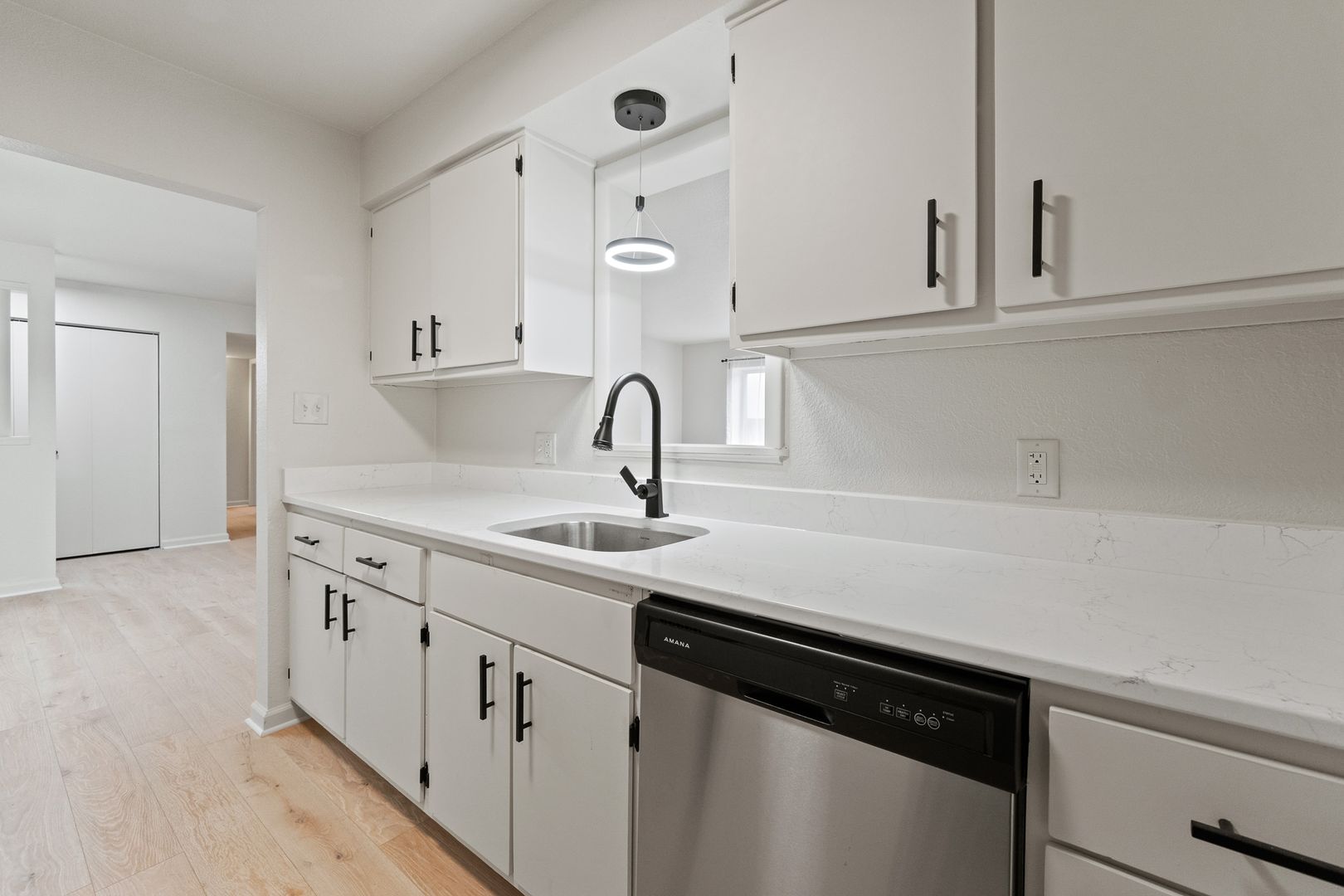 Fort Wayne Apartment: 2445 Fairfield Ave