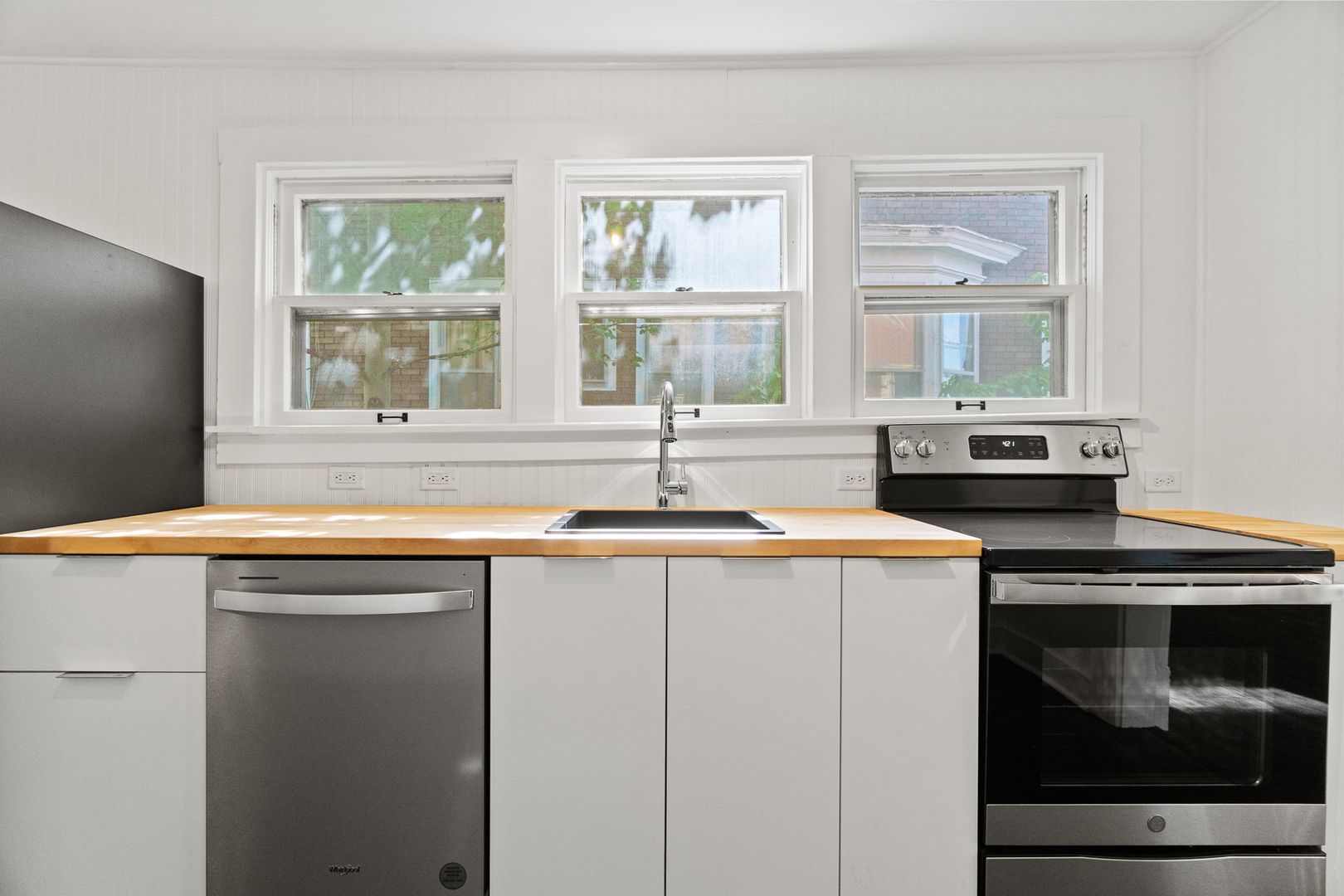 Fort Wayne Apartment: 914 Lake Ave