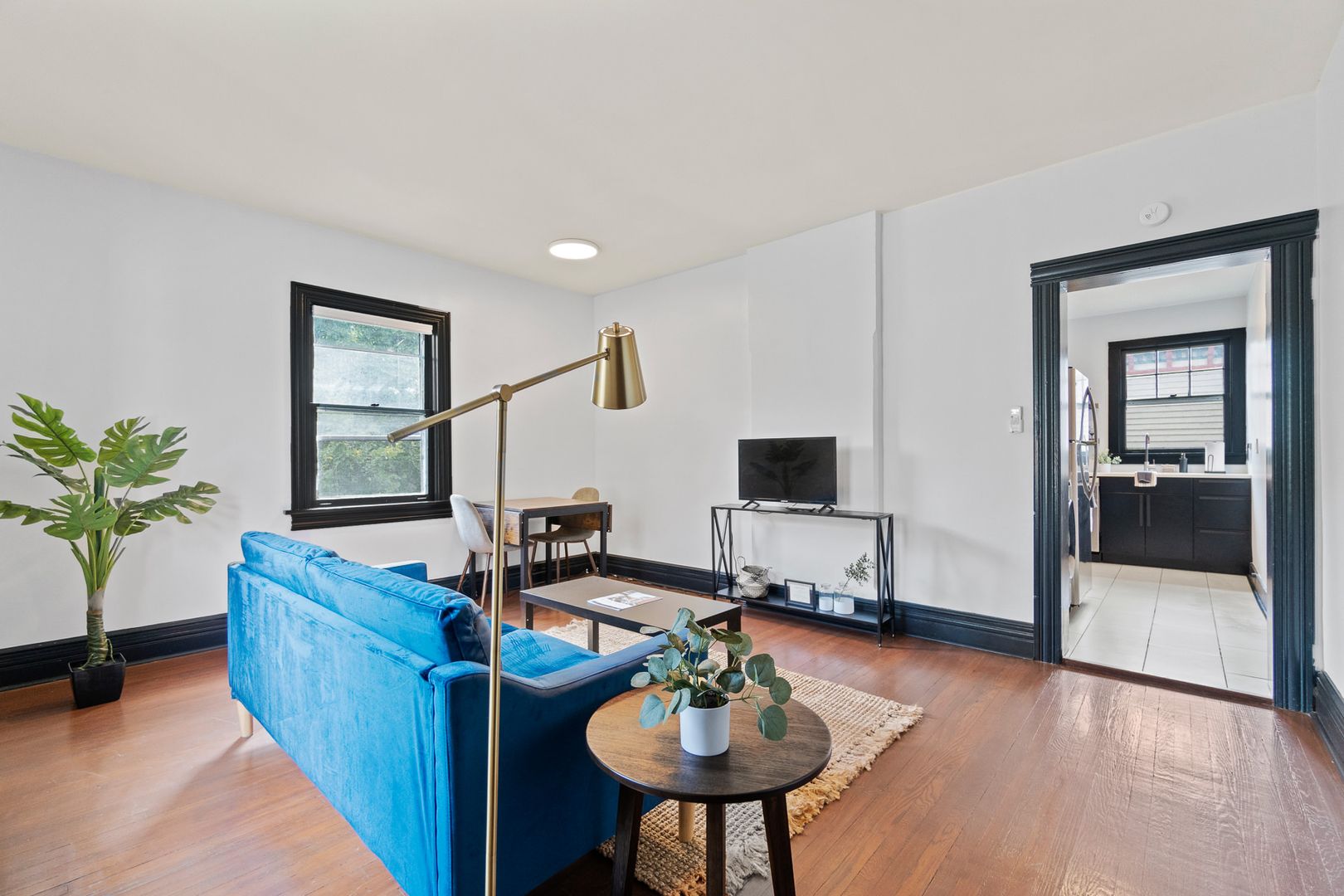 Fort Wayne Apartment: 1232 W Washington Blvd