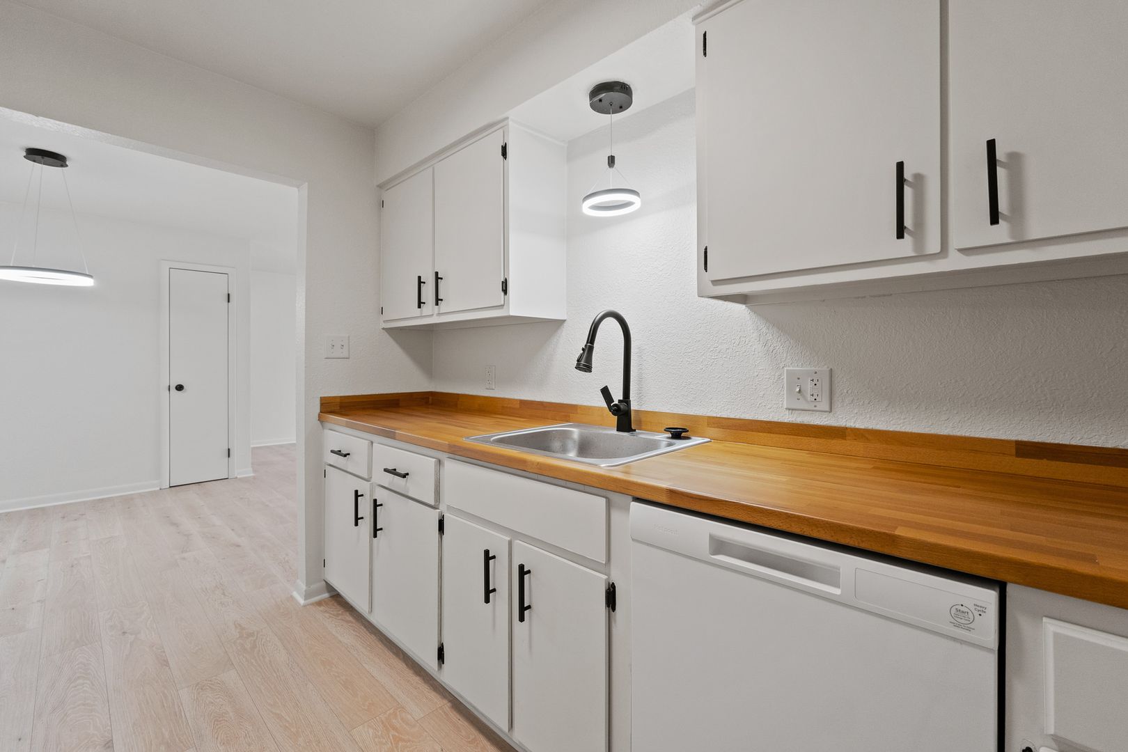 Fort Wayne Apartment: 2445 Fairfield Ave