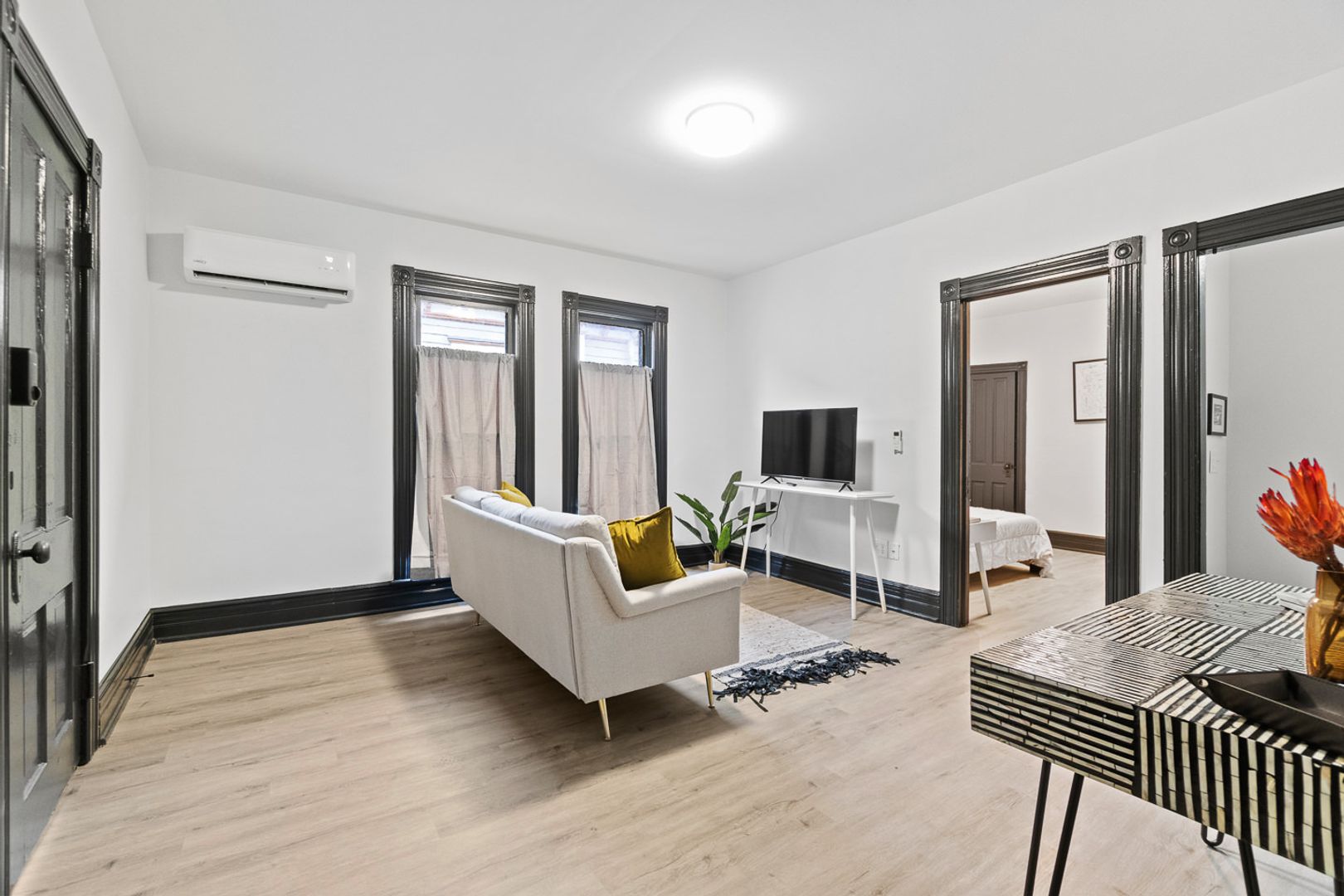 Fort Wayne Apartment: 1232 W Washington Blvd