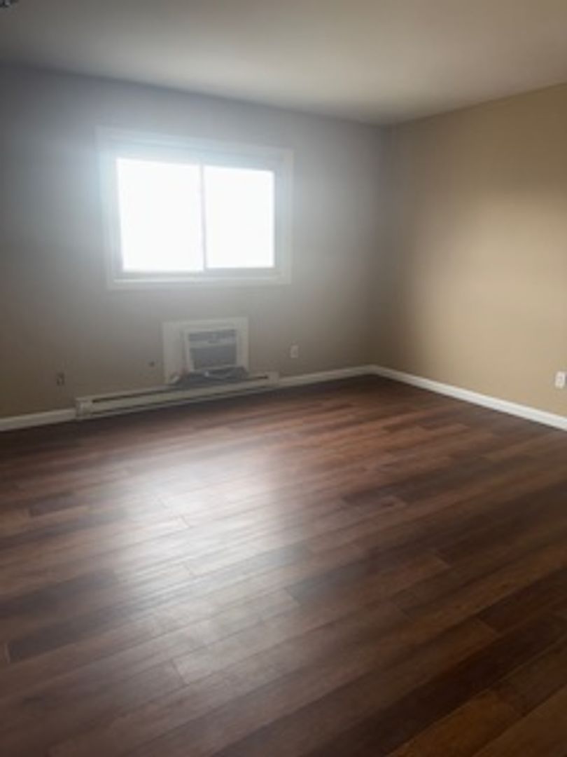 Fort Wayne Apartment: 2121 Engle Road