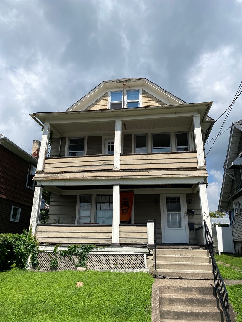 1145 Sanderson
