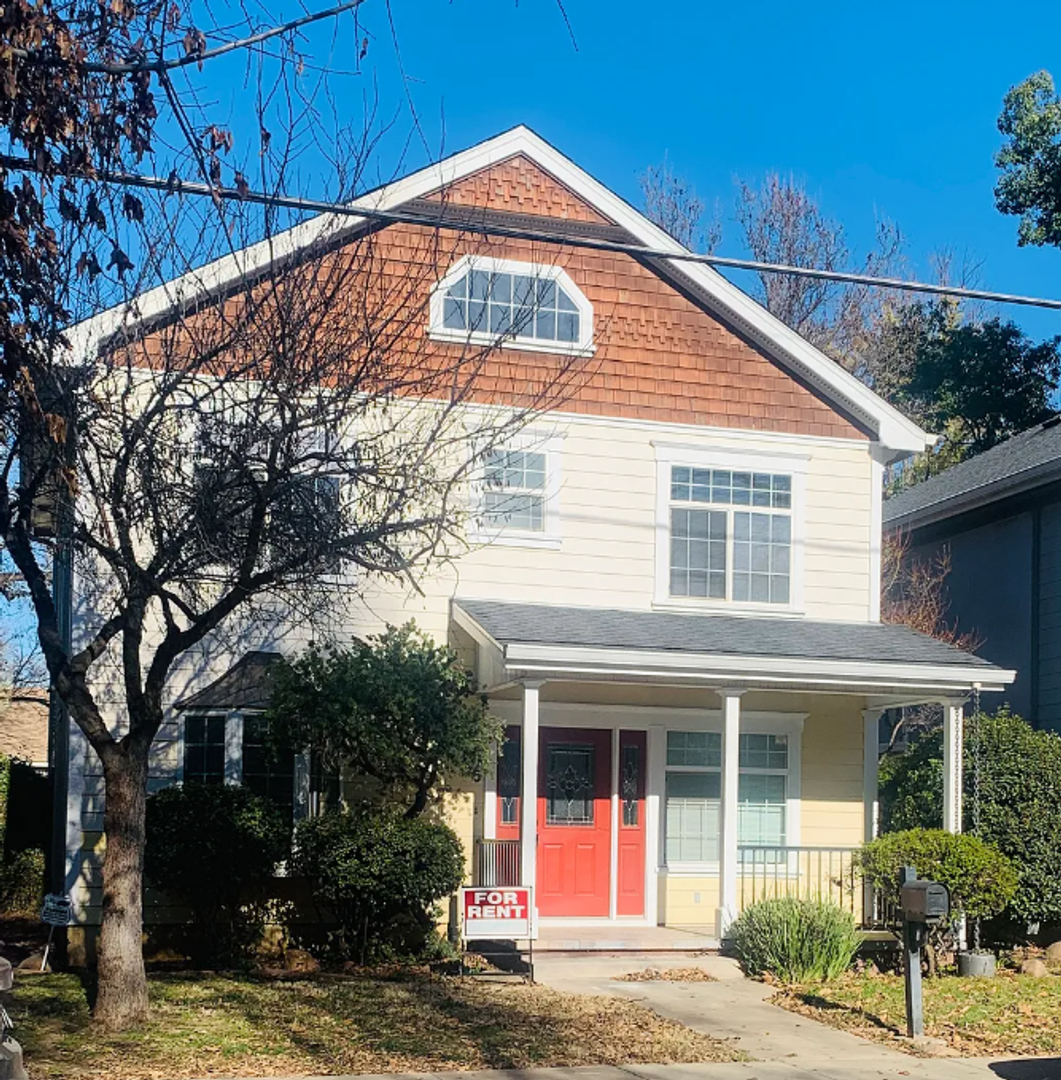 Chico House: 805 Pomona Ave