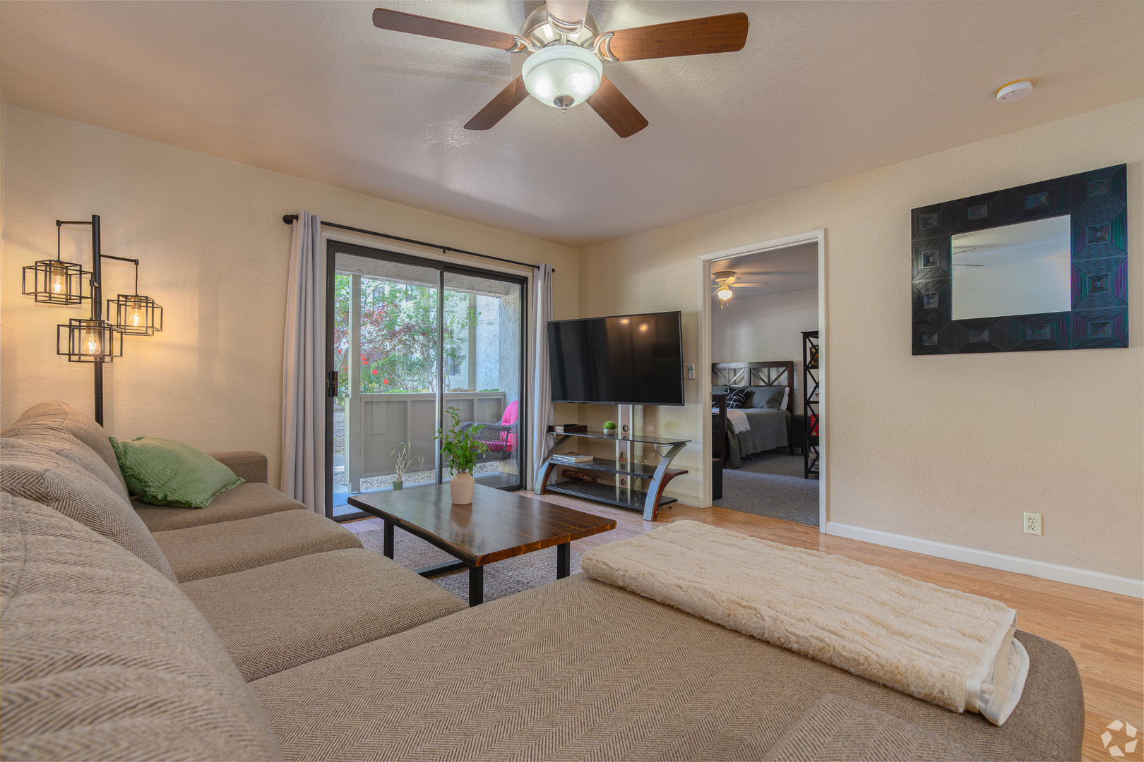 Chico Apartment: 815 Pomona Ave.