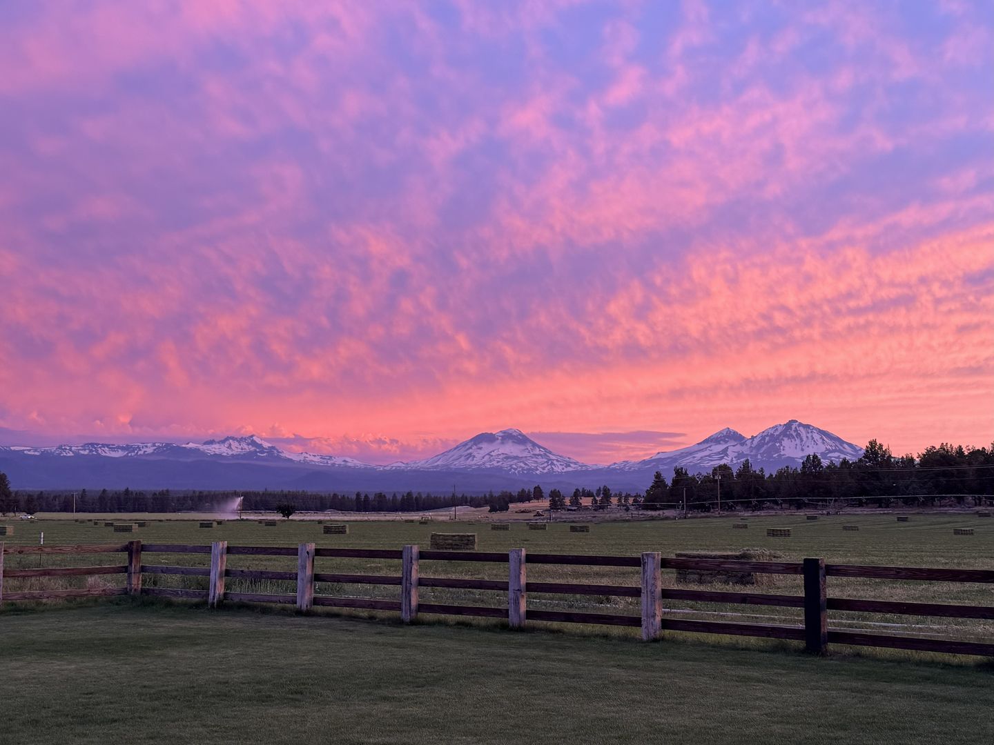 Sisters House: 68590 Cloverdale Rd