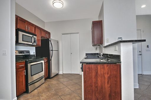 3302 North 7th Street, Unit 206 – photo 1