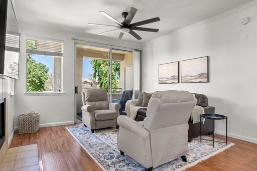 Remodeled one bed one bath Kierland Condo – photo 1