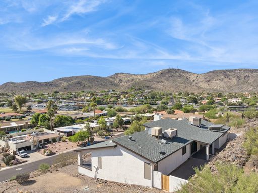 Unique Hillside Home – photo 1