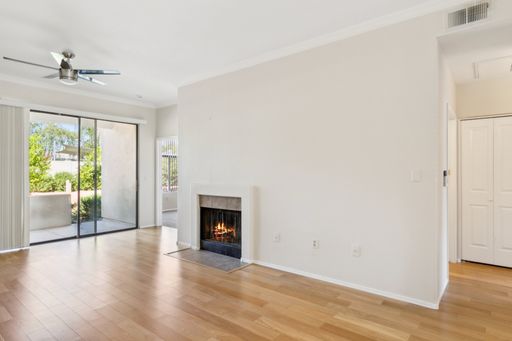 2 bed 2 bath with nobody above. All on one level. – photo 1