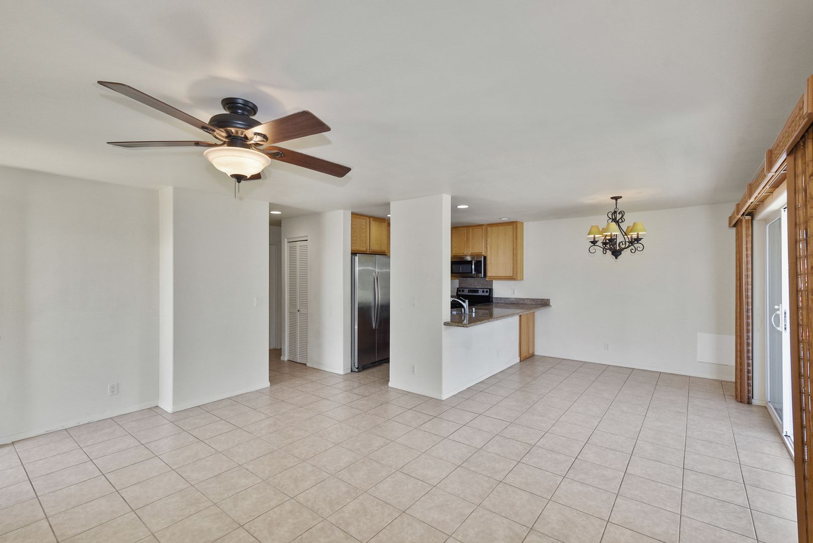 Captain Cook Apartment: 81-6229 Hind Rd