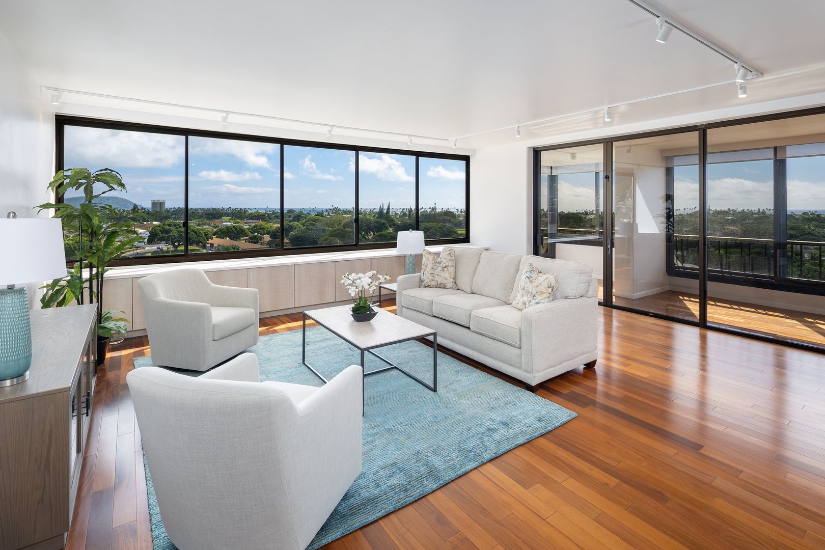 Honolulu Condo: 4340 Pahoa Ave #7B