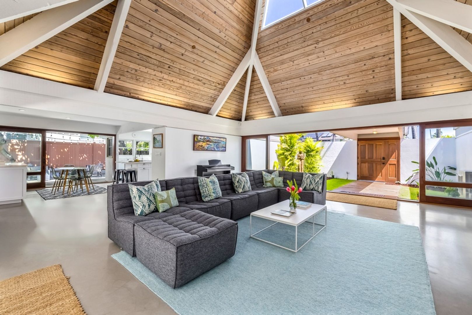 Kailua House: 165 Kailuana Loop