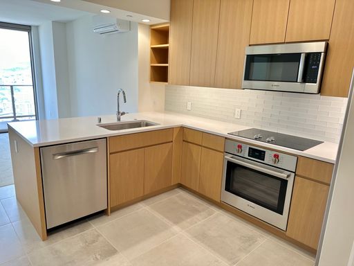 Resort style living at SKY 1/1/1 – photo 1