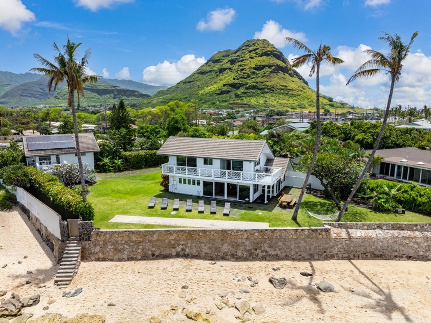 Waianae House: 87-829 Farrington Highway