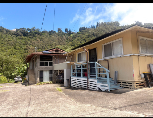 3-Bedroom, 2-Bath Upper Unit – Booth Road – photo 1