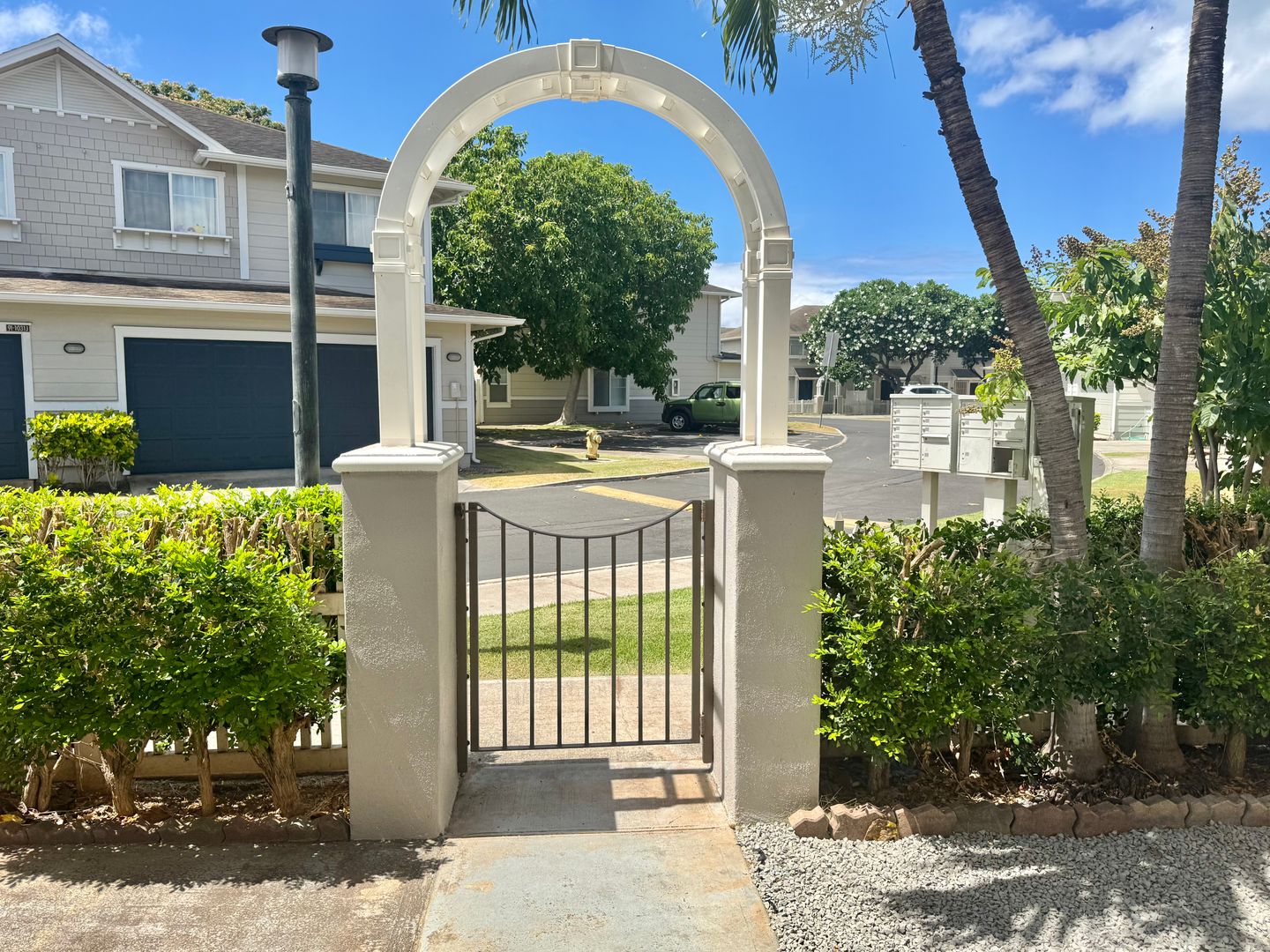 Ewa Beach Townhome: 91-1031 Kaimalie St #4K5