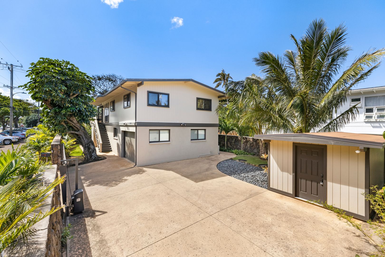 Haleiwa House: 59-329 Ke Nui Rd.