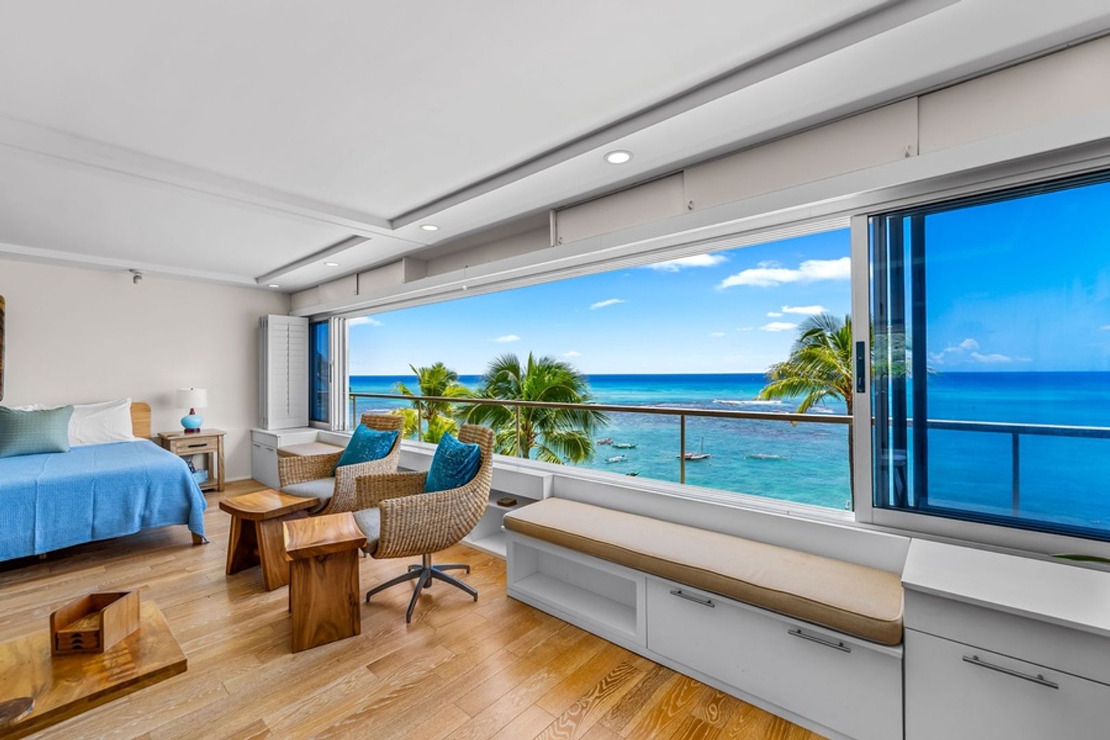 Honolulu House: 2895 Kalakaua Avenue