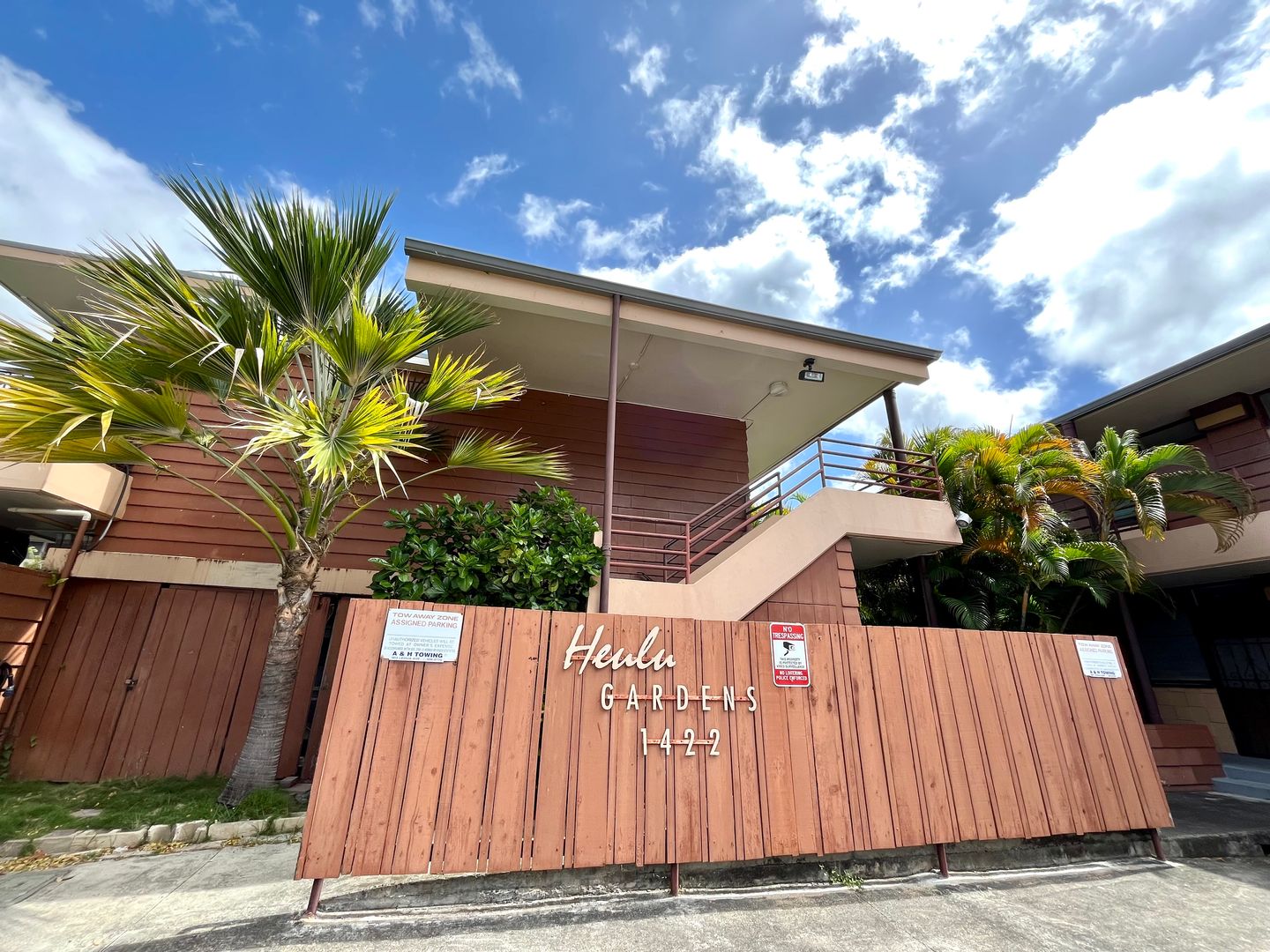 Honolulu House: 1422 Heulu St #B205