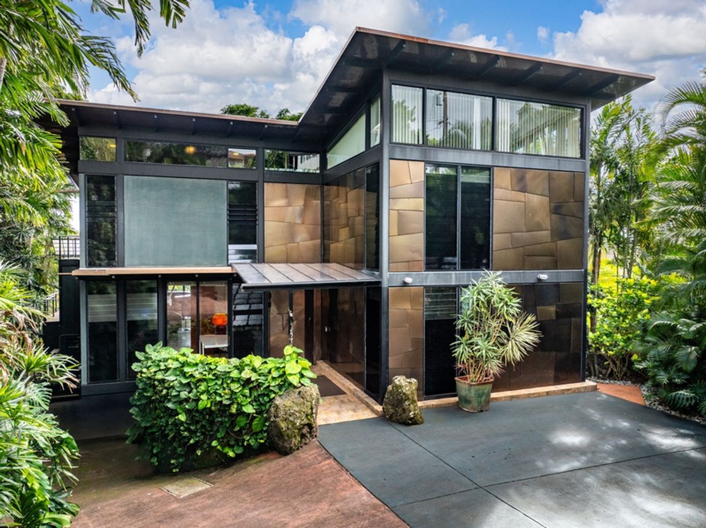 Honolulu House: 2633 Tantalus Drive
