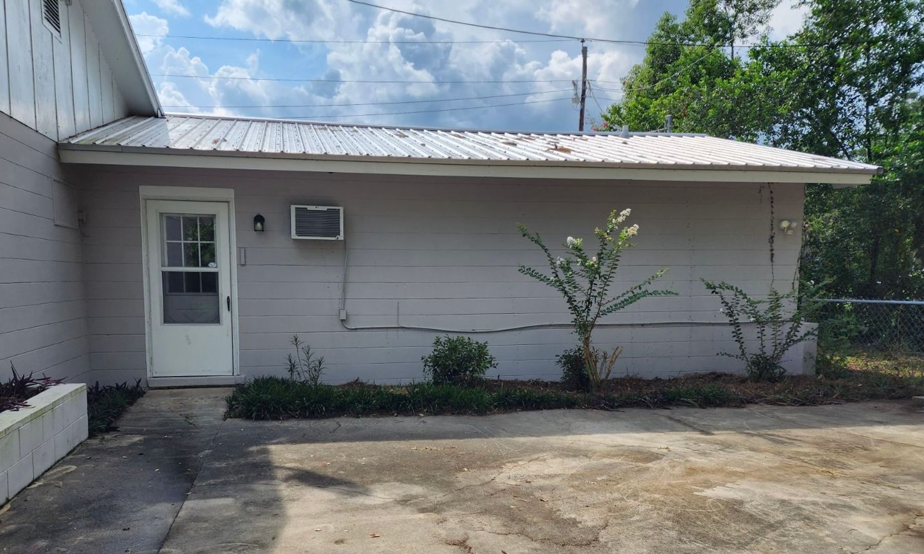 Wellborn House: 1216 11th Ave