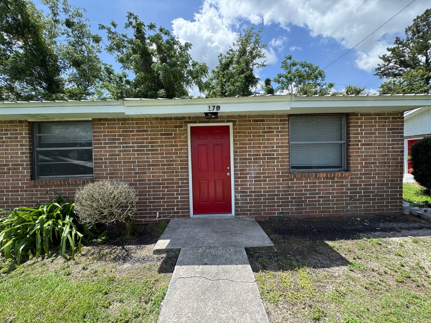 Live Oak Apartment: 103-198 Horizon Circle SW