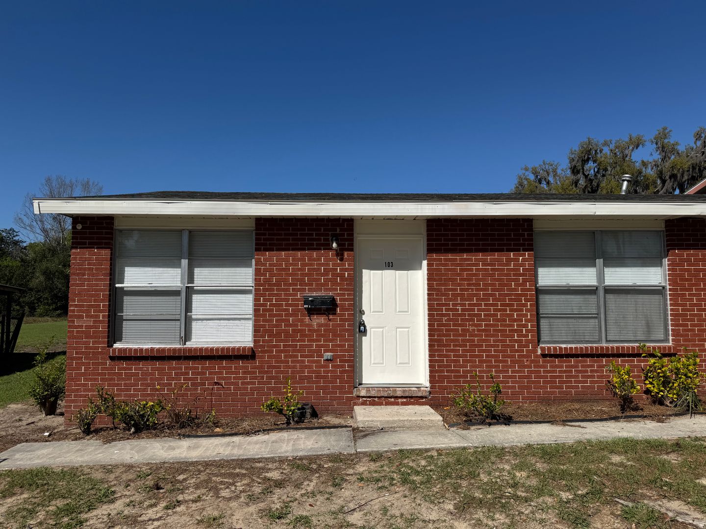 Lake City Apartment: Colburn & Lomond